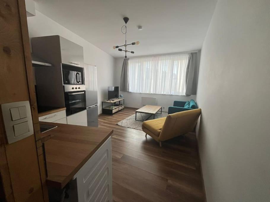 Design Studio Perfectly Located - Eu Madou - Park Apartment Brussel Bagian luar foto