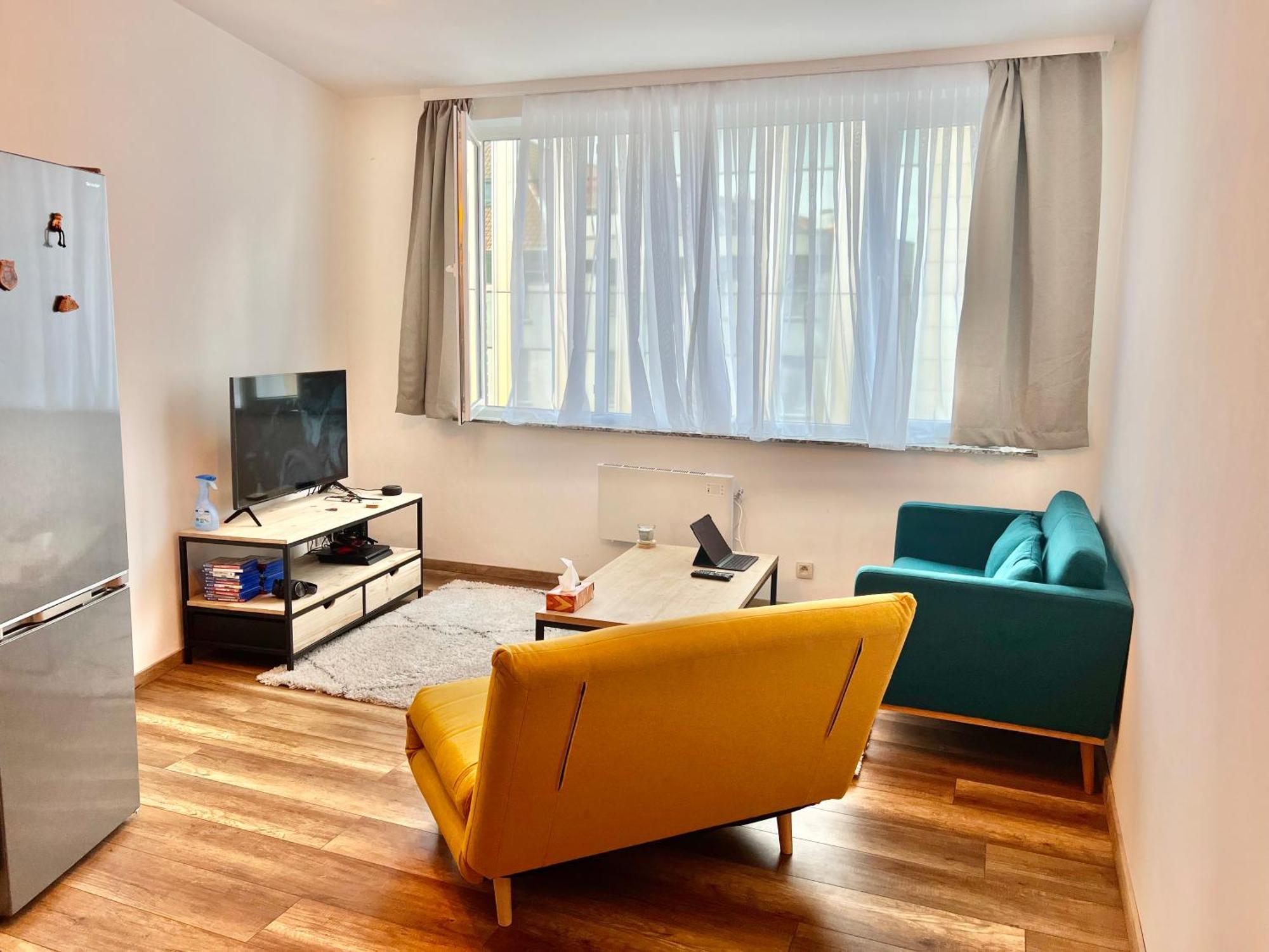 Design Studio Perfectly Located - Eu Madou - Park Apartment Brussel Bagian luar foto